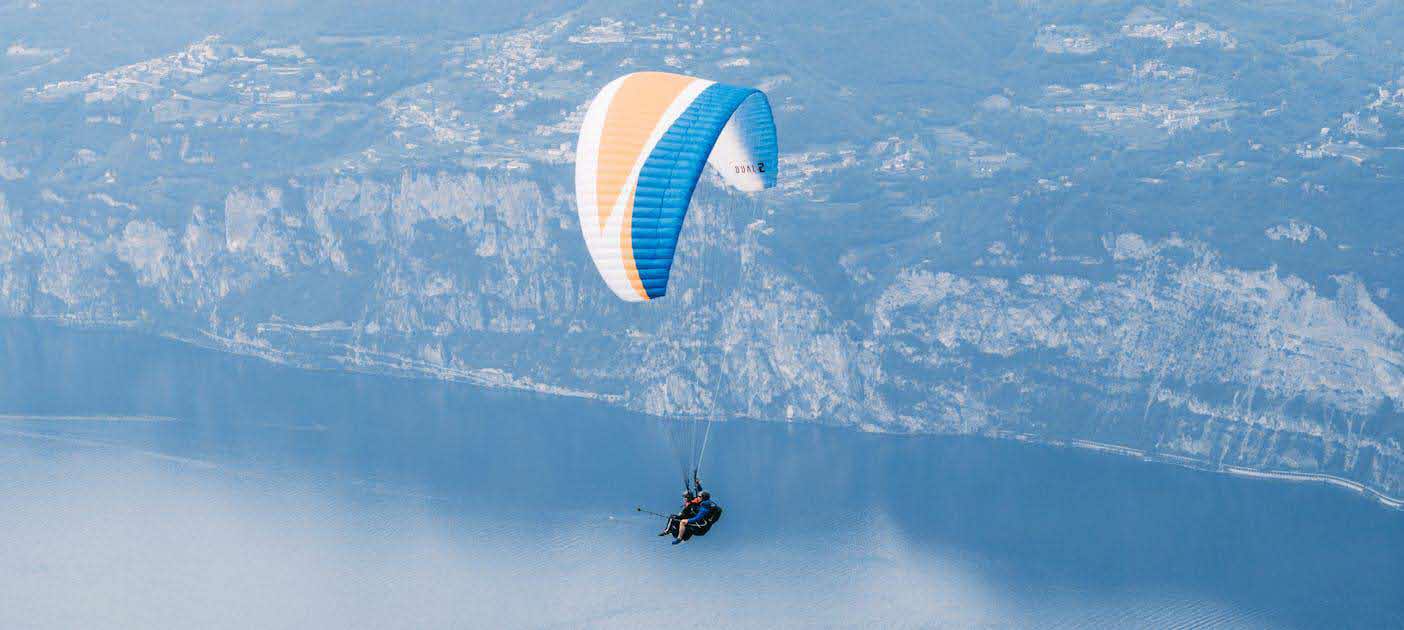 Daya Tarik Terjun Payung Bagi Turis Asing