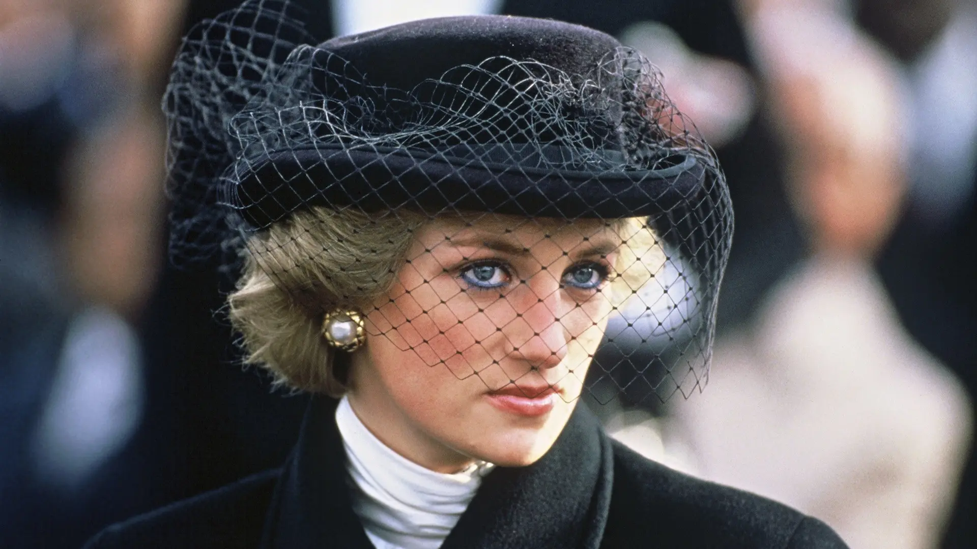 Dari Istana Ke Hati Rakyat: Kisah Hidup Princess Diana