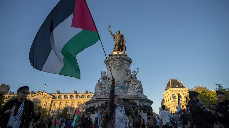 Prancis, Pengakuan Palestina: Bentangkan Bendera Solidaritas