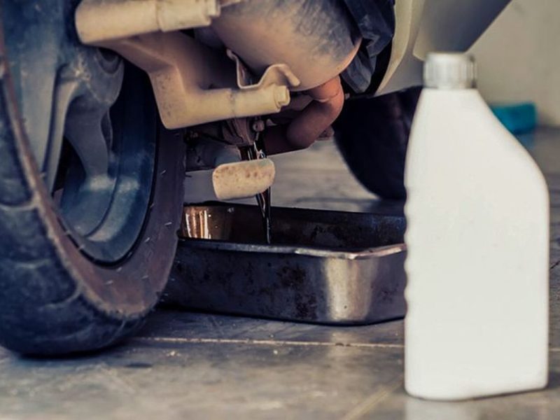 Motor Nganggur Wajib Ganti Oli? Ini Alasannya!