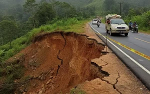 Ketol di Landa Tanah Amblas, Akses Aceh Tengah Terancam