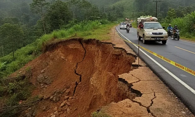 Ketol di Landa Tanah Amblas, Akses Aceh Tengah Terancam