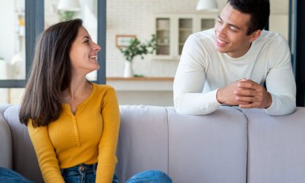 Nembak Gebetan Gak Pakai Malu? Begini Triknya Biar Tetap Cool