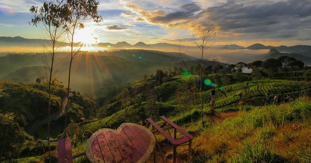 Spot Sunrise Terbaik Di Jabar, Serasa Di Atas Awan Guyz!