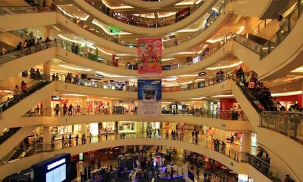 Cari Tempat Belanja? Ini Pusat Surabaya Yang Paling Terkenal