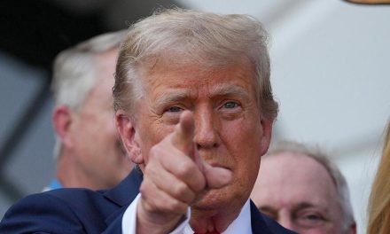 Trump Tekan Iran, Teheran Mulai Cari Perhatian Ke AS