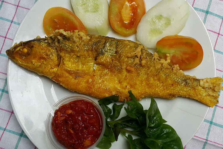 Trik Jitu Goreng Bandeng Anti Lengket Di Wajan